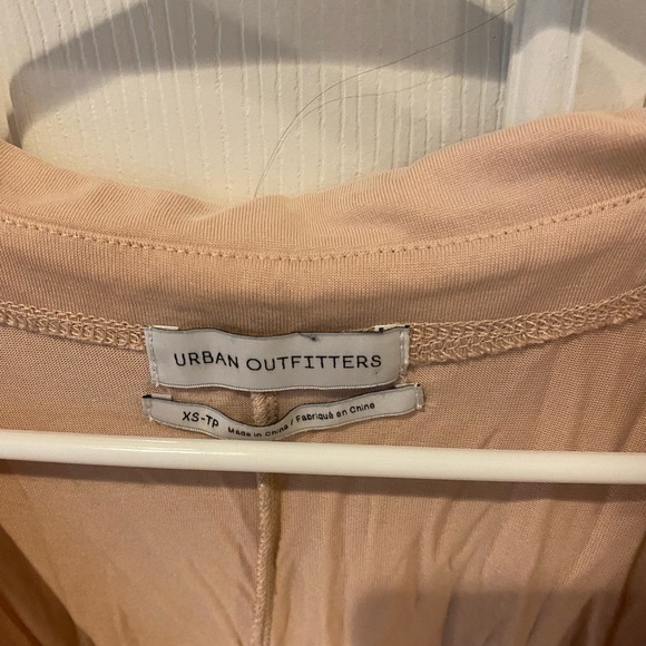 🤩Urban Outfitters Nude-Blush Faux Wrap Jersey Crop Top - Picture 3 of 3